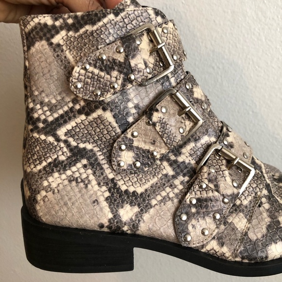 STEVEN BY STEVE MADDEN Harmon Leather Booties - Picture 7 of 16